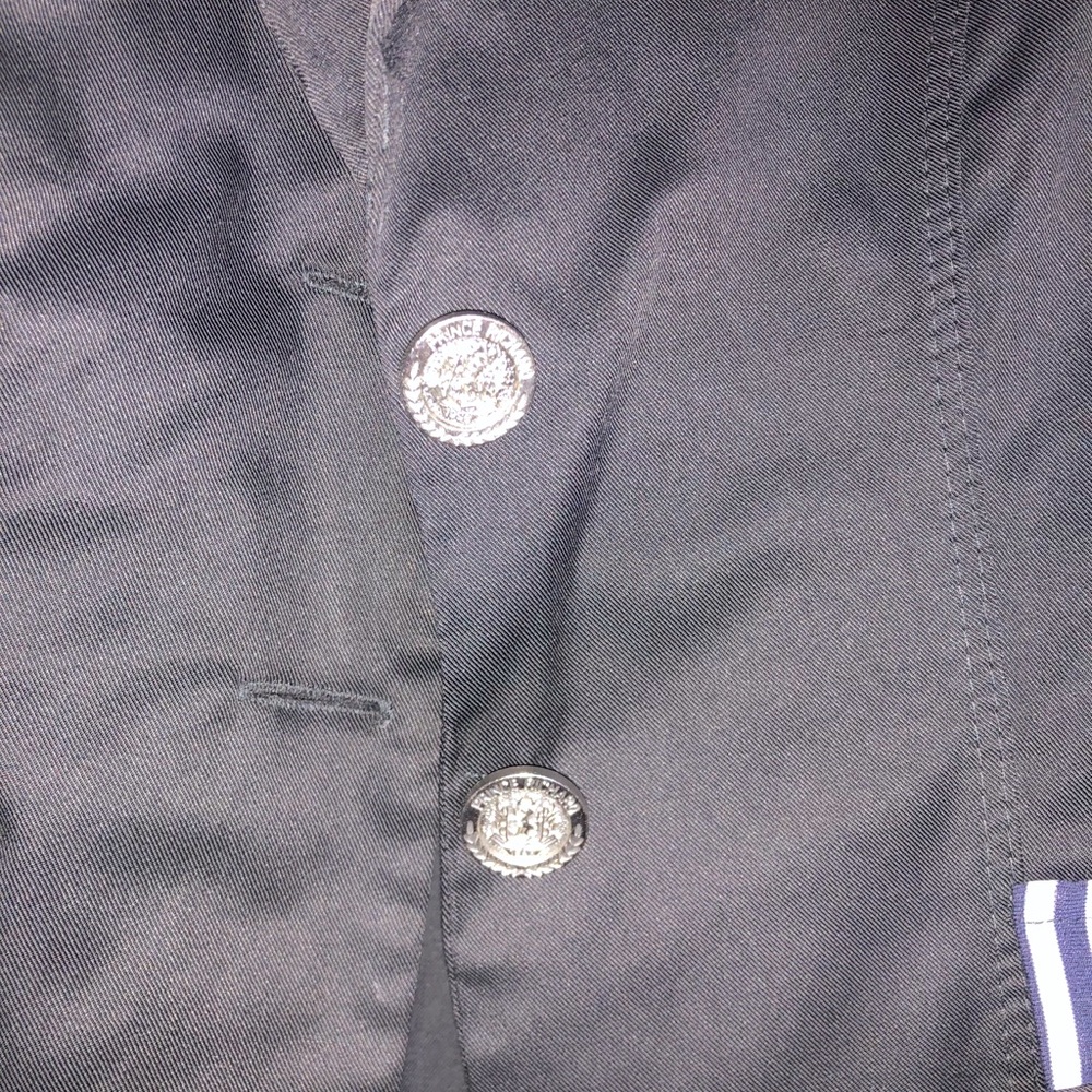 Blazer - Picture 5 of 5
